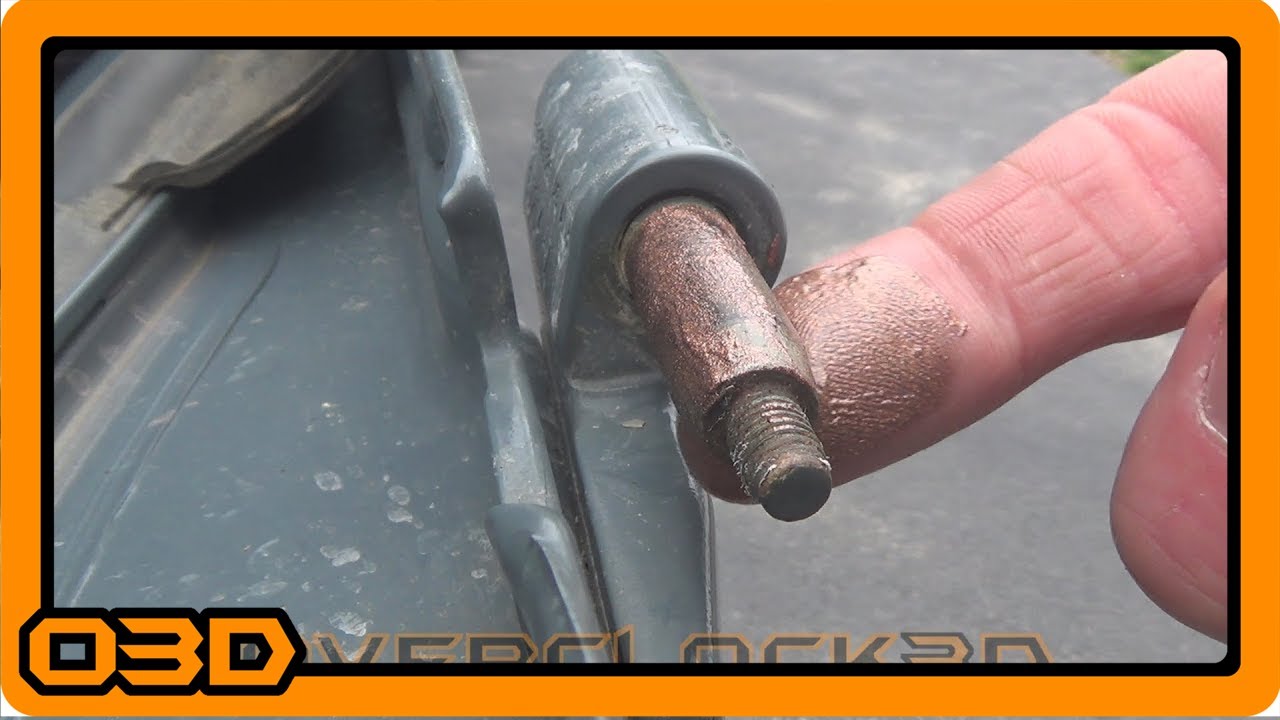 Jeep Door Hinge Lubrication